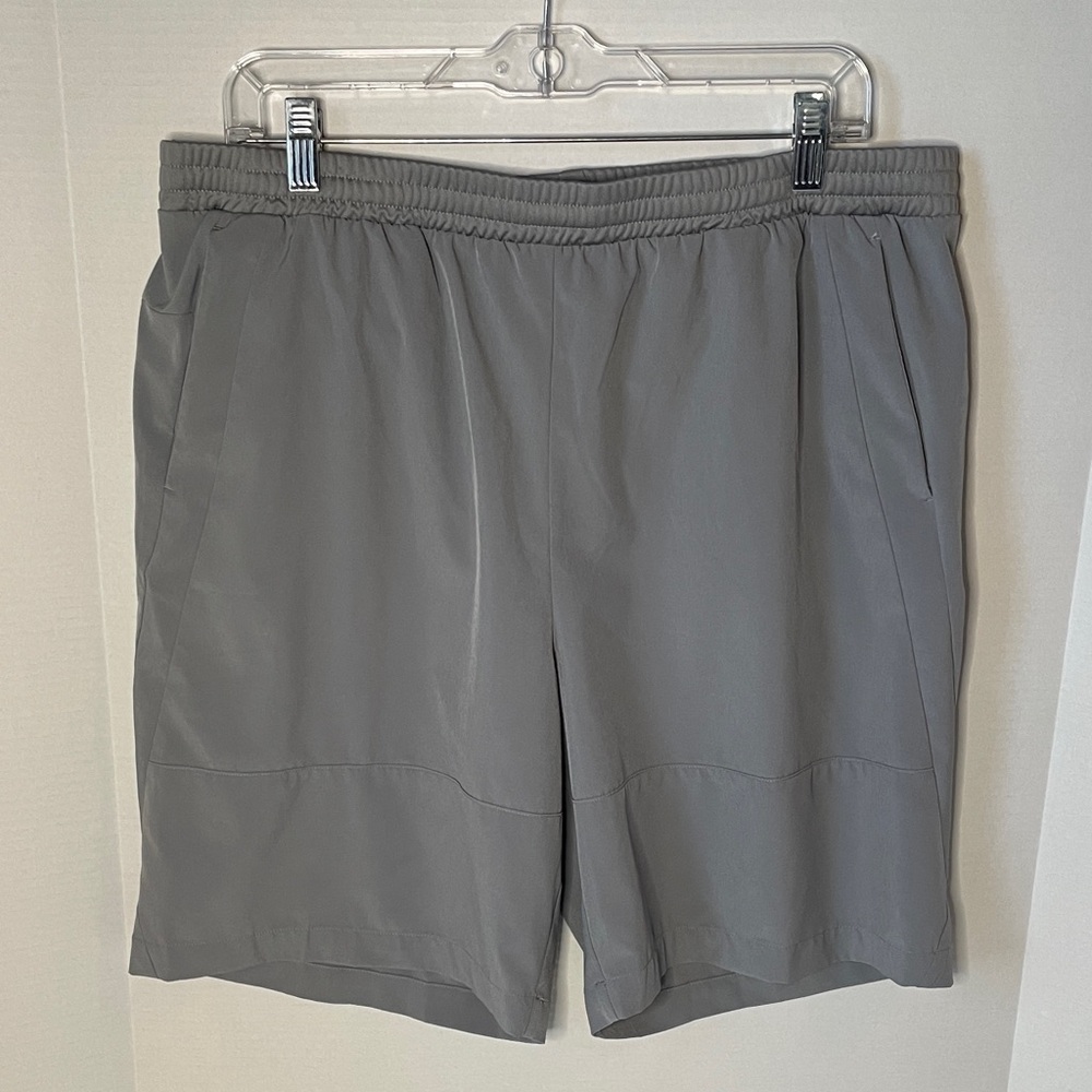 FLX Men's Size Large  Gray Shorts with pockets